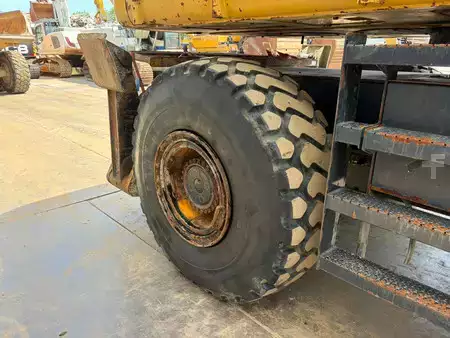 Dźwigi mobilne 2009 Caterpillar M325DMH (19)