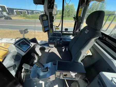 Wheel Loaders 2012 Caterpillar 966K (17)