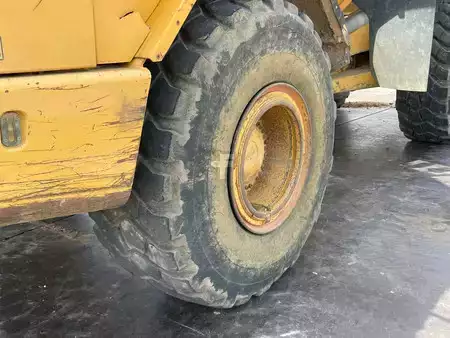 Zalomené klouby-dampry  2006 Volvo A25D (10)