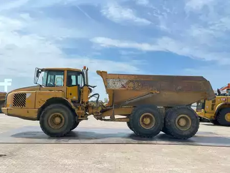 Zalomené klouby-dampry  2006 Volvo A25D (2)