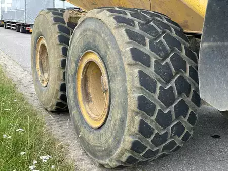 Knickgelenkte Muldenkipper/Dumper 2006 Komatsu HM300 (14)