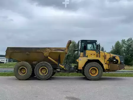 Knickgelenkte Muldenkipper/Dumper 2006 Komatsu HM300 (6)