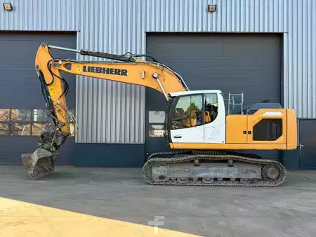 Escavatori cingolati 2019 Liebherr R922LC (1)