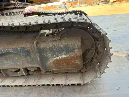 Escavatori cingolati 2019 Liebherr R922LC (16)