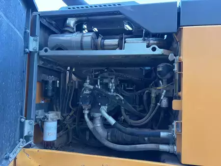 Escavatori cingolati 2019 Liebherr R922LC (28)