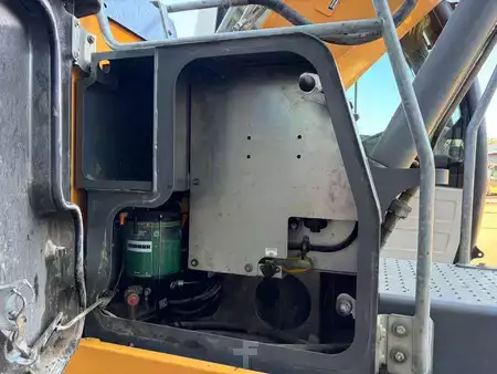 Escavatori cingolati 2019 Liebherr R922LC (29)