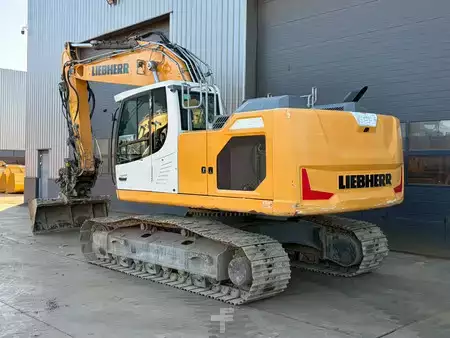 Escavatori cingolati 2019 Liebherr R922LC (3)