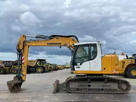 Hydraulic Excavators 2017 Liebherr R914 Compact Litronic (1)