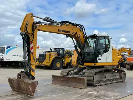 Hydraulic Excavators 2017 Liebherr R914 Compact Litronic (2)