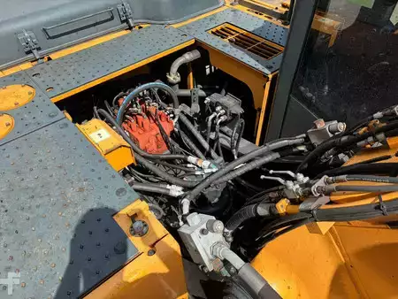 Kettenbagger 2016 Hyundai HX330 (31)