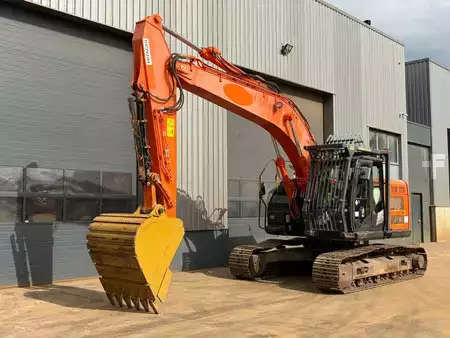 Telakaivinkoneet  2018 Hitachi ZX225US5LC (2)