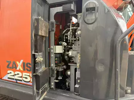 Telakaivinkoneet  2018 Hitachi ZX225US5LC (29)