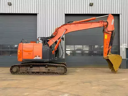 Telakaivinkoneet  2018 Hitachi ZX225US5LC (5)