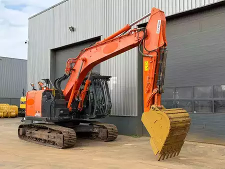 Telakaivinkoneet  2018 Hitachi ZX225US5LC (6)