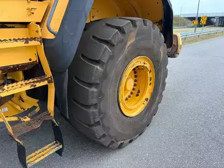 Chargeuse sur pneus 2014 Volvo L150H (12)