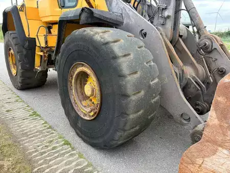 Chargeuse sur pneus 2014 Volvo L150H (13)