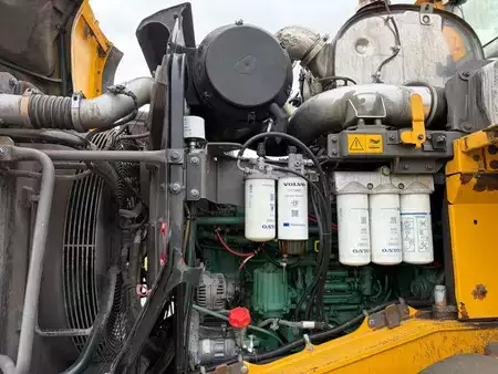 Chargeuse sur pneus 2014 Volvo L150H (25)