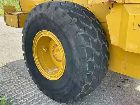 Kolové nakladače 2023 Caterpillar 926M (12)
