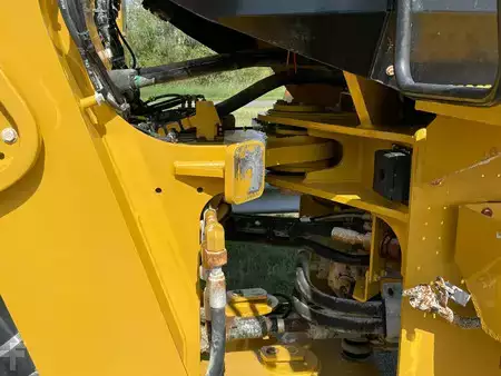 Kolové nakladače 2023 Caterpillar 926M (13)