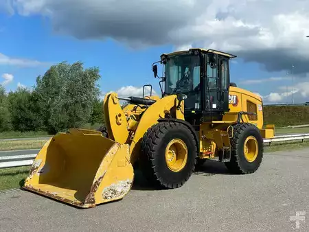 Kolové nakladače 2023 Caterpillar 926M (2)