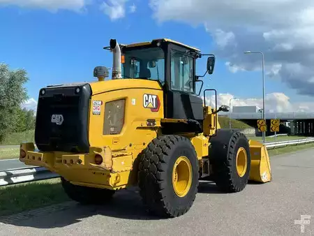 Kolové nakladače 2023 Caterpillar 926M (3)