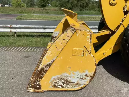 Kolové nakladače 2023 Caterpillar 926M (8)