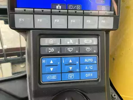 Pelles sur chenilles 2013 Komatsu PC240NLC-10 (27)