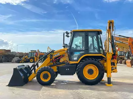 Koparko - Ładowarki sztywne 2026 JCB 3DX 4WD hammerlines (1)