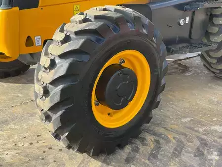 Koparko - Ładowarki sztywne 2026 JCB 3DX 4WD hammerlines (14)