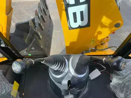 Koparko - Ładowarki sztywne 2026 JCB 3DX 4WD hammerlines (29)