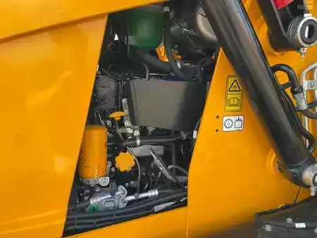 Koparko - Ładowarki sztywne 2026 JCB 3DX 4WD hammerlines (29)