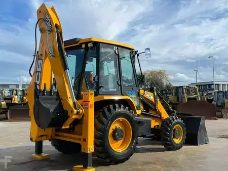 Koparko - Ładowarki sztywne 2026 JCB 3DX 4WD hammerlines (5)