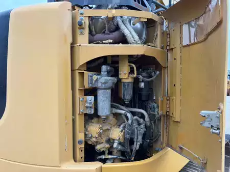 Kettenbagger 2018 Caterpillar 315FLCR (34)