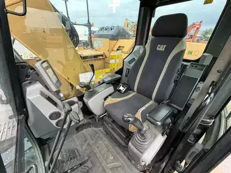 Kettenbagger 2018 Caterpillar 315FLCR (22)