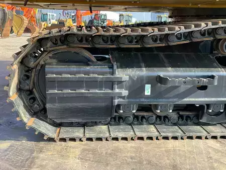 Beltegraver 2026 Caterpillar 324 (15)