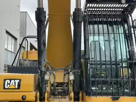 Koparki gąsienicowe 2019 Caterpillar 330 07A (10)