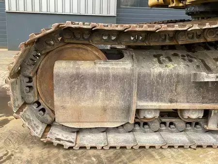 Koparki gąsienicowe 2019 Caterpillar 330 07A (11)