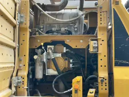 Koparki gąsienicowe 2019 Caterpillar 330 07A (30)