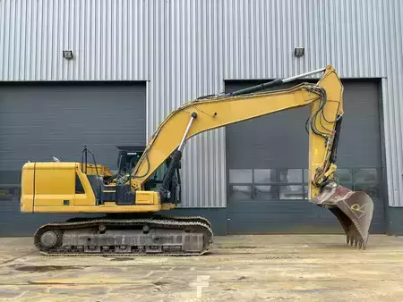Koparki gąsienicowe 2019 Caterpillar 330 07A (6)