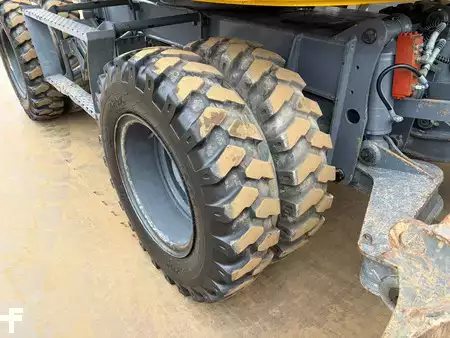 Mobilbagger 2018 Takeuchi TB295W-1 (13)