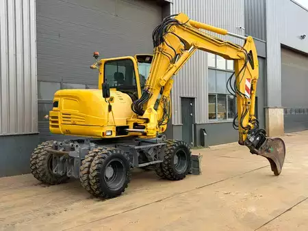 Mobilbagger 2018 Takeuchi TB295W-1 (8)