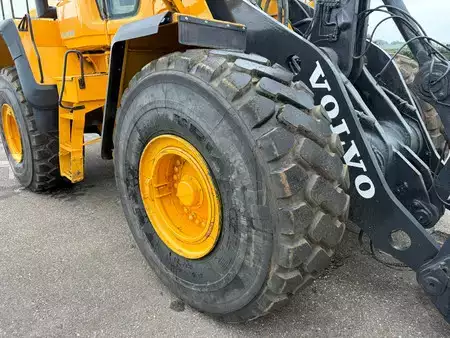 Chargeuse sur pneus 2011 Volvo L150G (13)