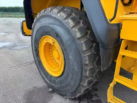 Chargeuse sur pneus 2011 Volvo L150G (14)