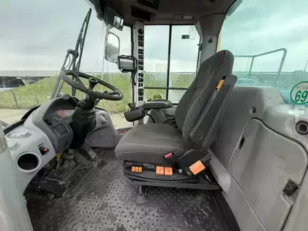 Chargeuse sur pneus 2011 Volvo L150G (16)