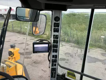 Chargeuse sur pneus 2011 Volvo L150G (18)