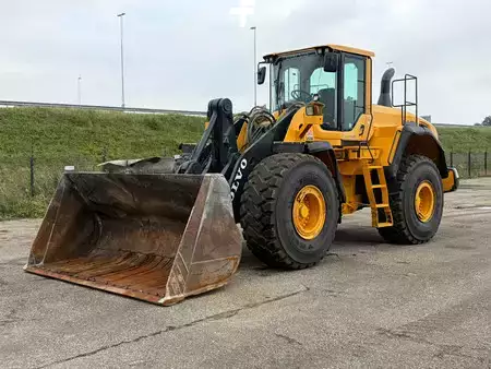 Chargeuse sur pneus 2011 Volvo L150G (2)