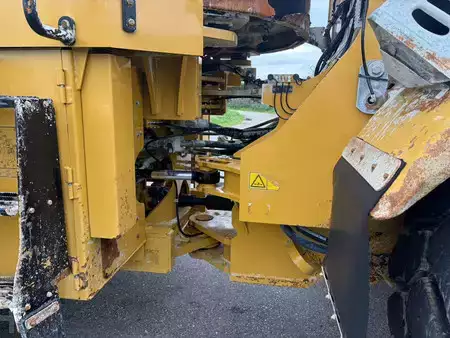 Kolové nakladače 2012 Caterpillar 966K (16)