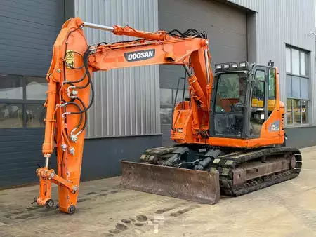 Rupsgraafmachines 2014 Doosan DX140LCR-3 (2)