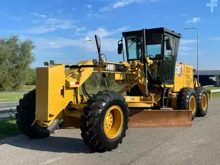 Graders 2021 Caterpillar 140k (2)