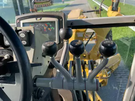 Graders 2021 Caterpillar 140k (23)